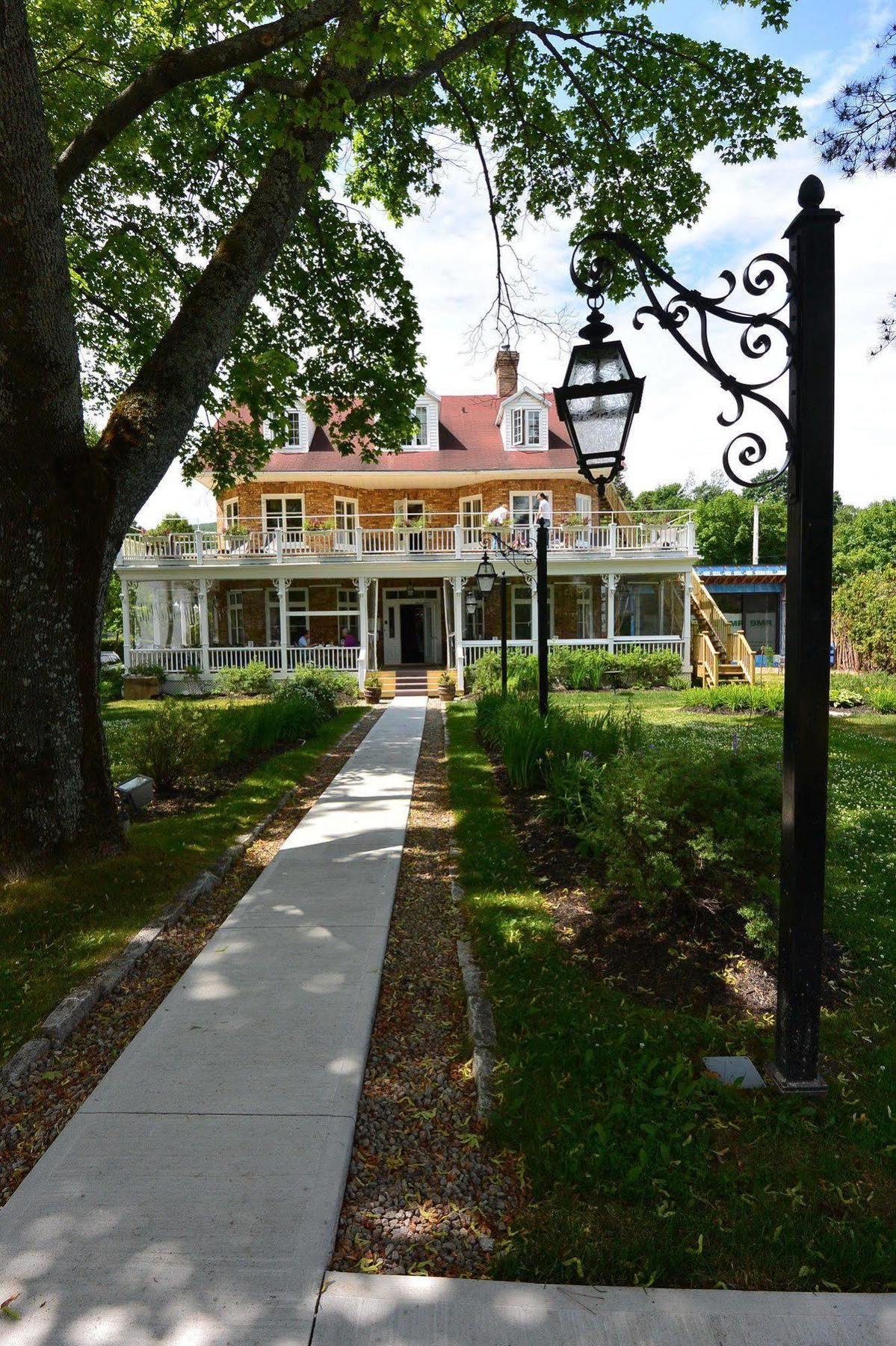 Chez Truchon Bistro-Auberge La Malbaie Exterior foto